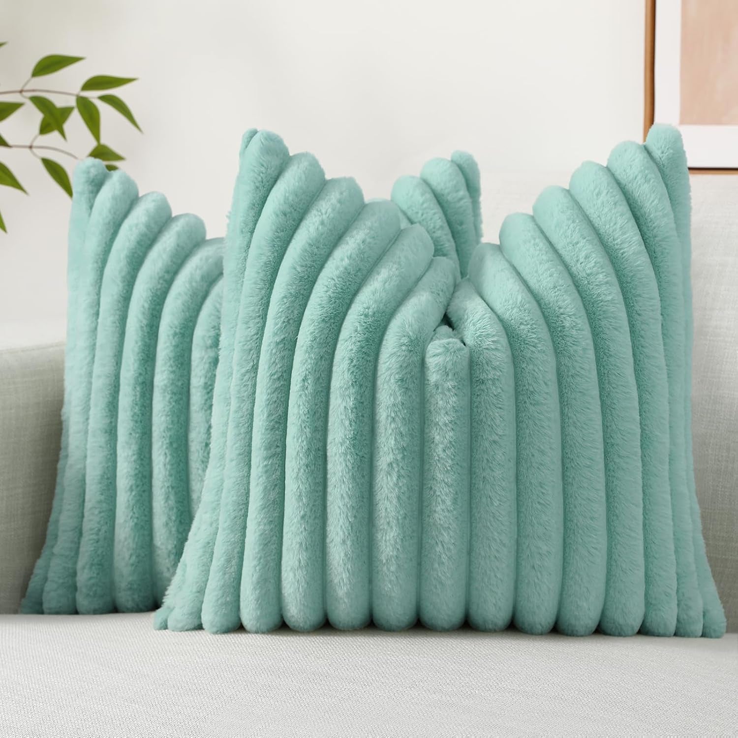 Set of 2 Faux Fur Pillow Covers – 18x18 Plush Decorative Cushions for Sofa, Bed & Living Room 